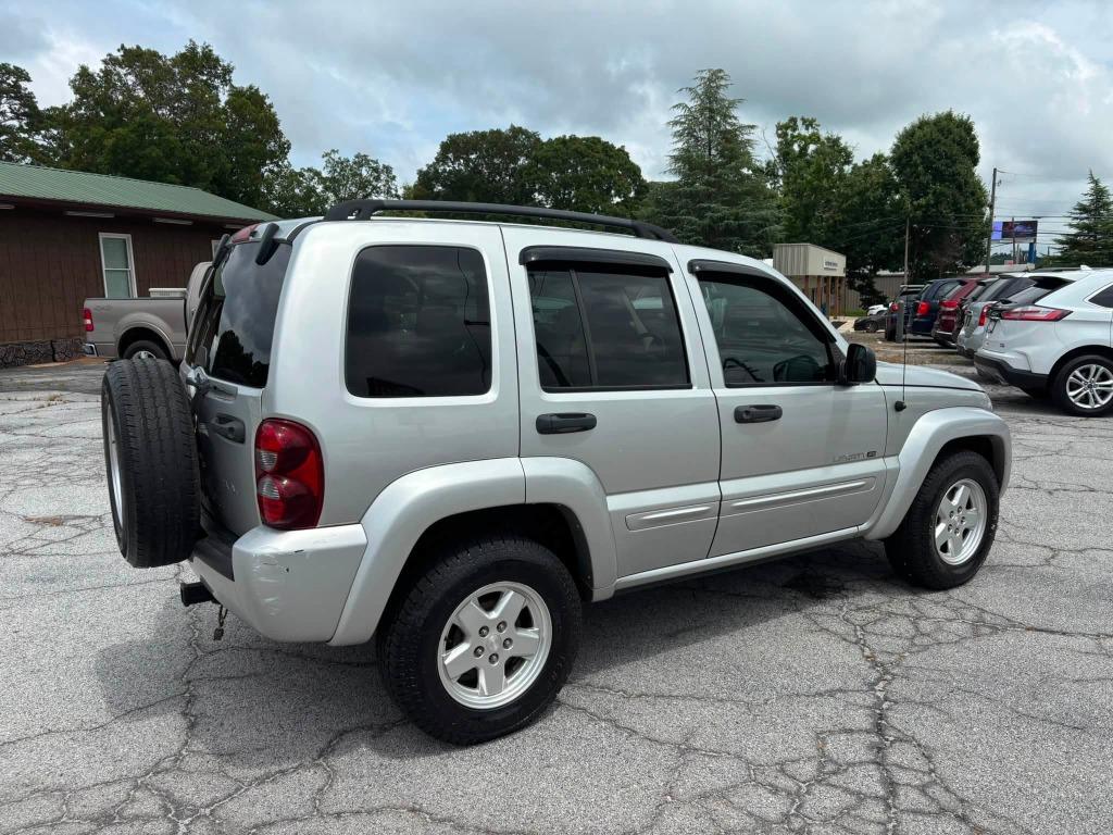 Jeep Liberty photo 5