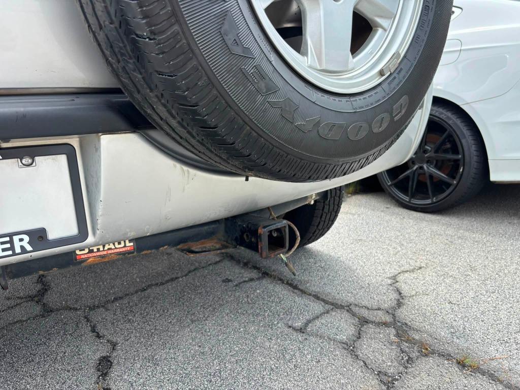 Jeep Liberty photo 12