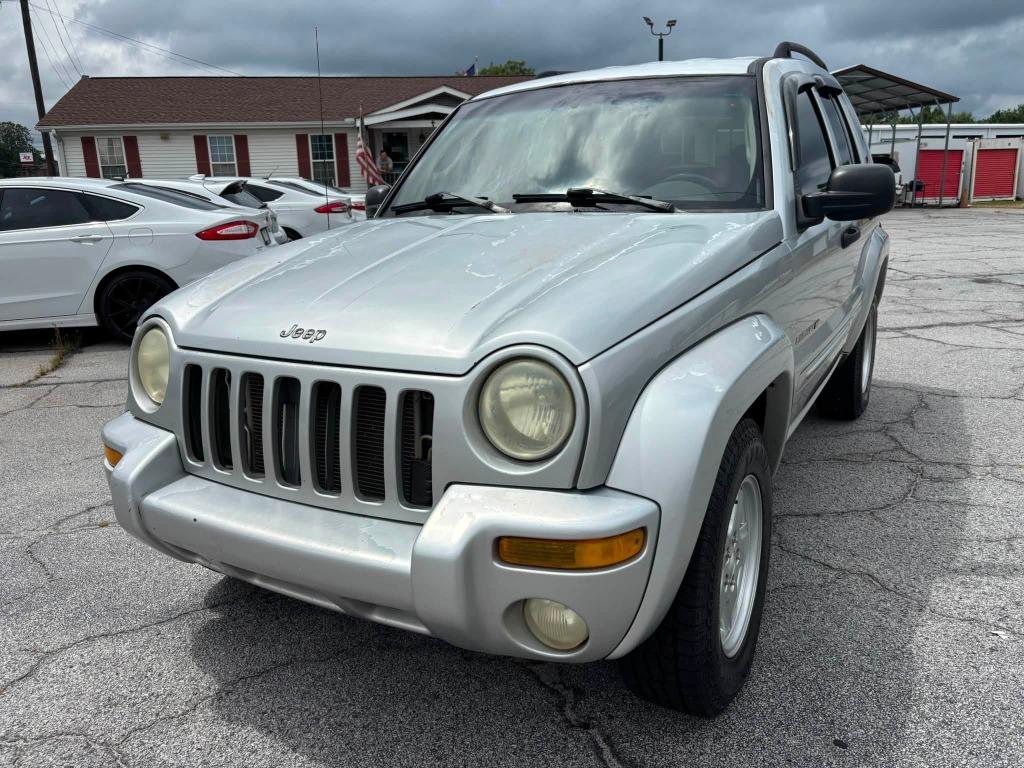 Jeep Liberty photo 3
