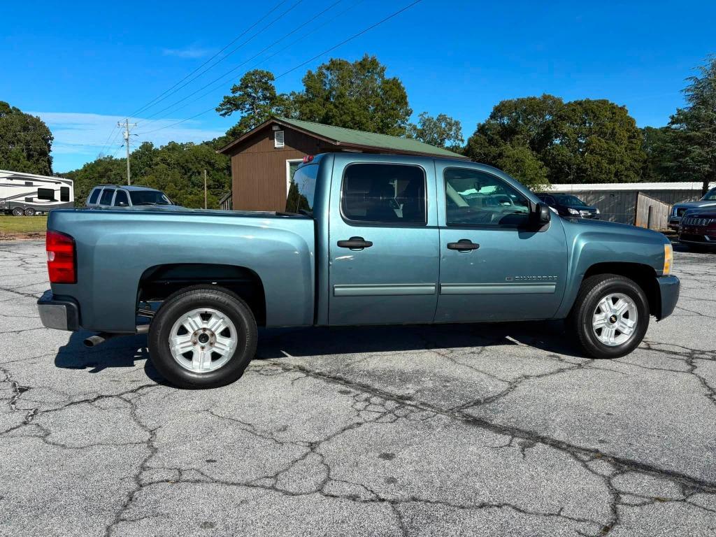 Chevrolet Silverado photo 4