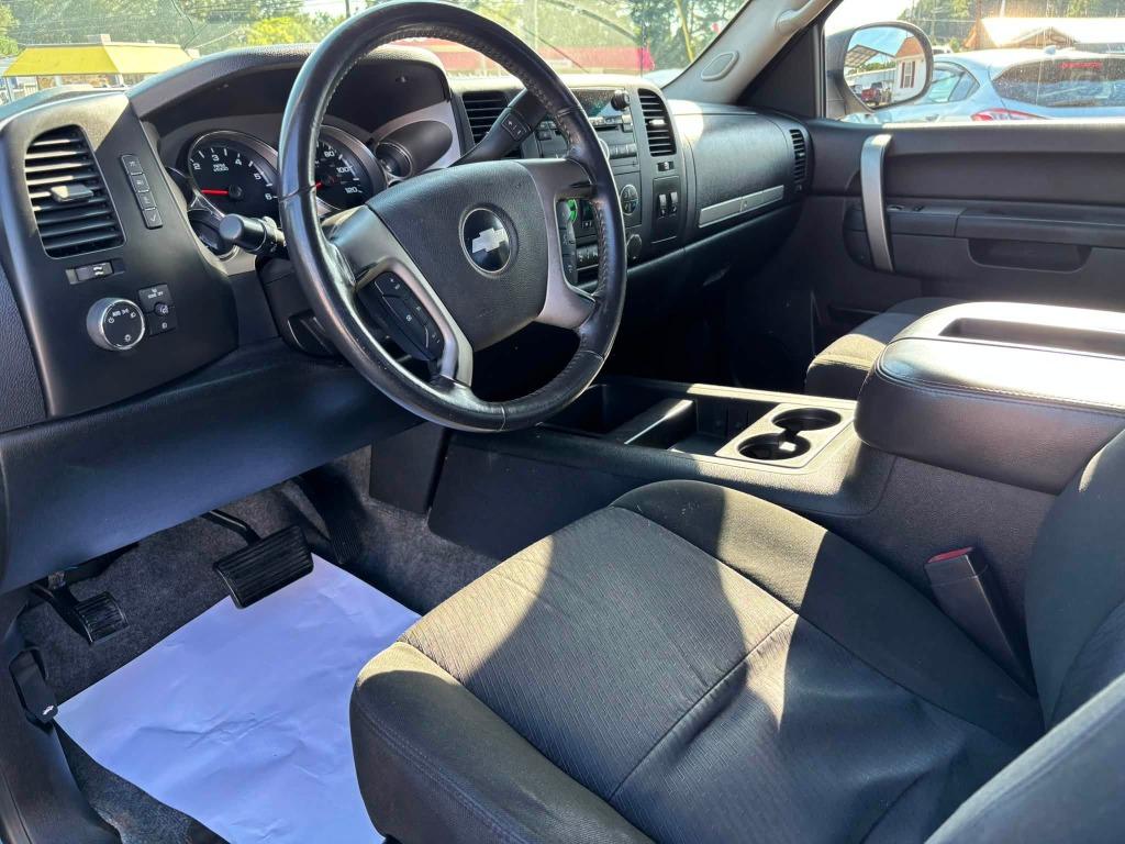Chevrolet Silverado photo 6