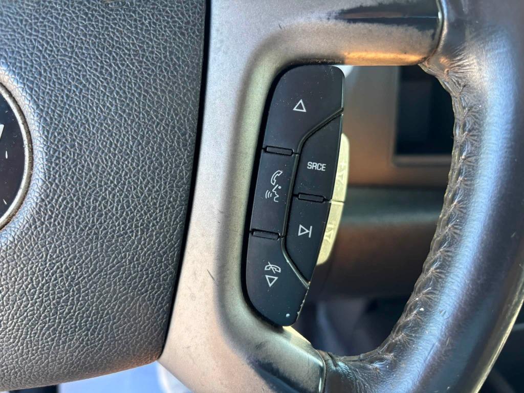 Chevrolet Silverado photo 14