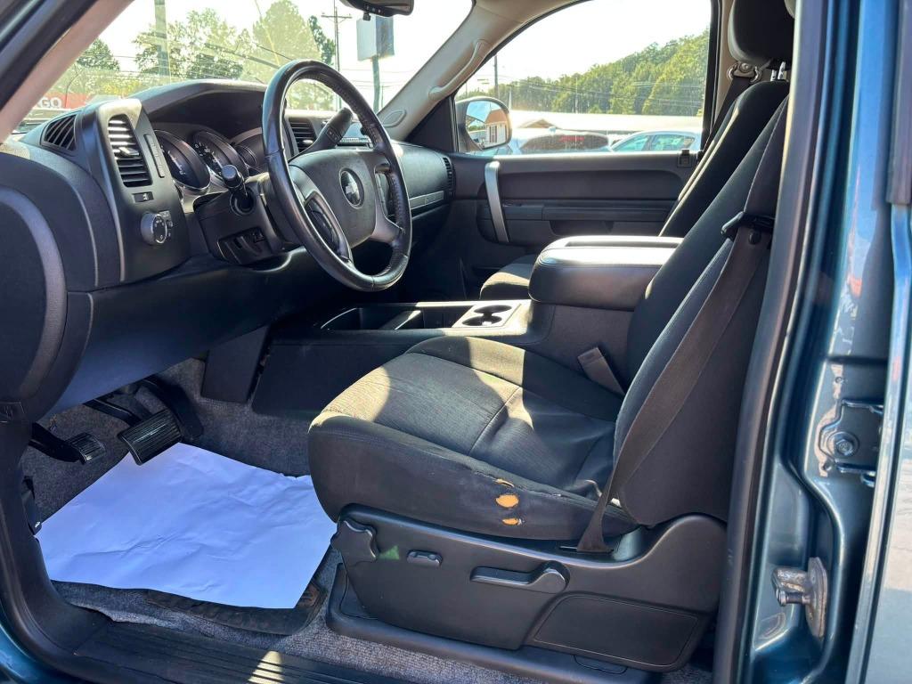 Chevrolet Silverado photo 13