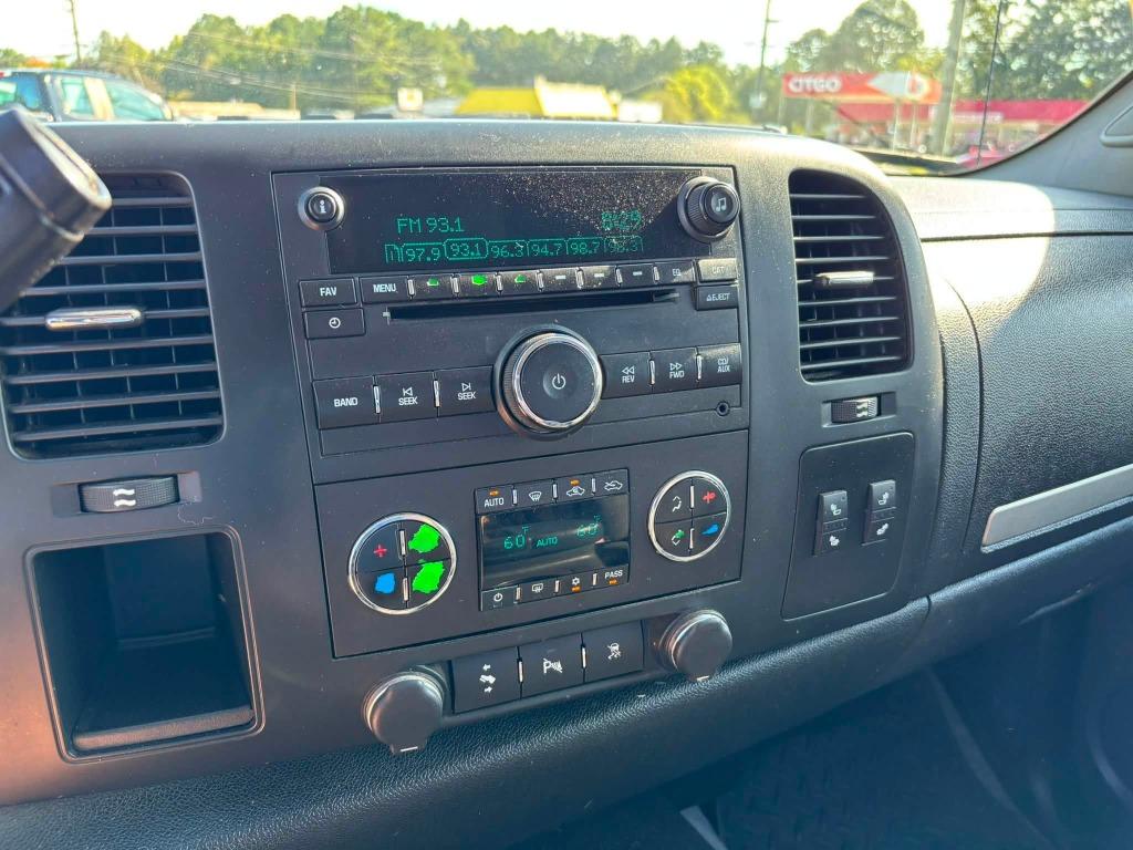 Chevrolet Silverado photo 15