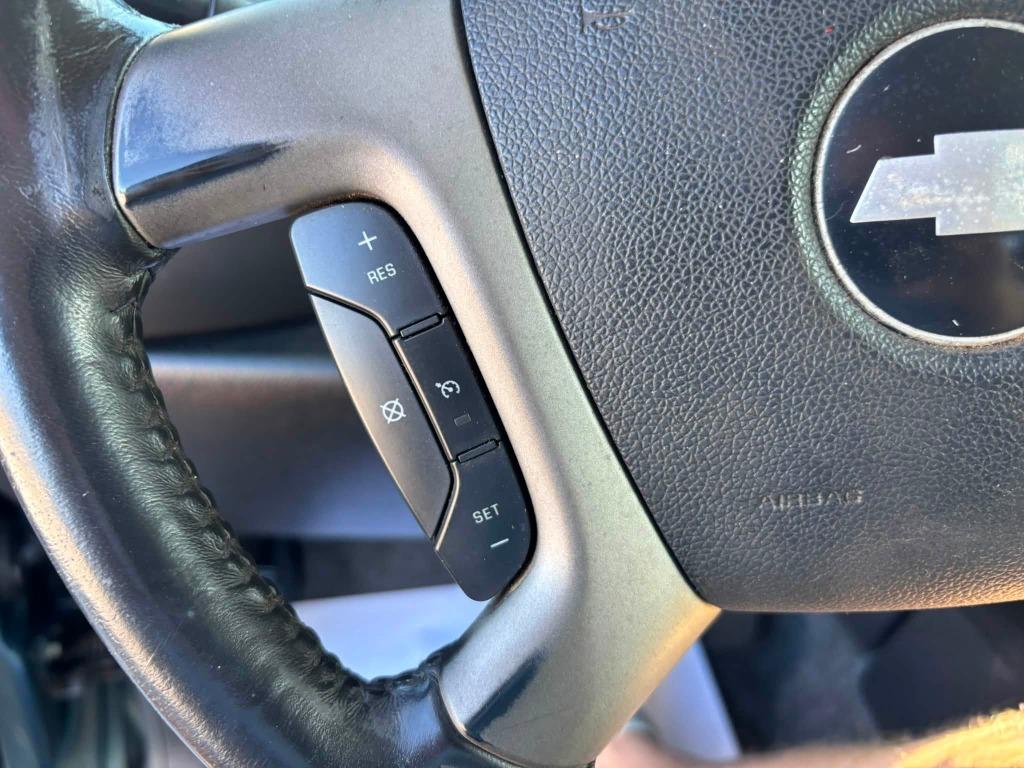 Chevrolet Silverado photo 17