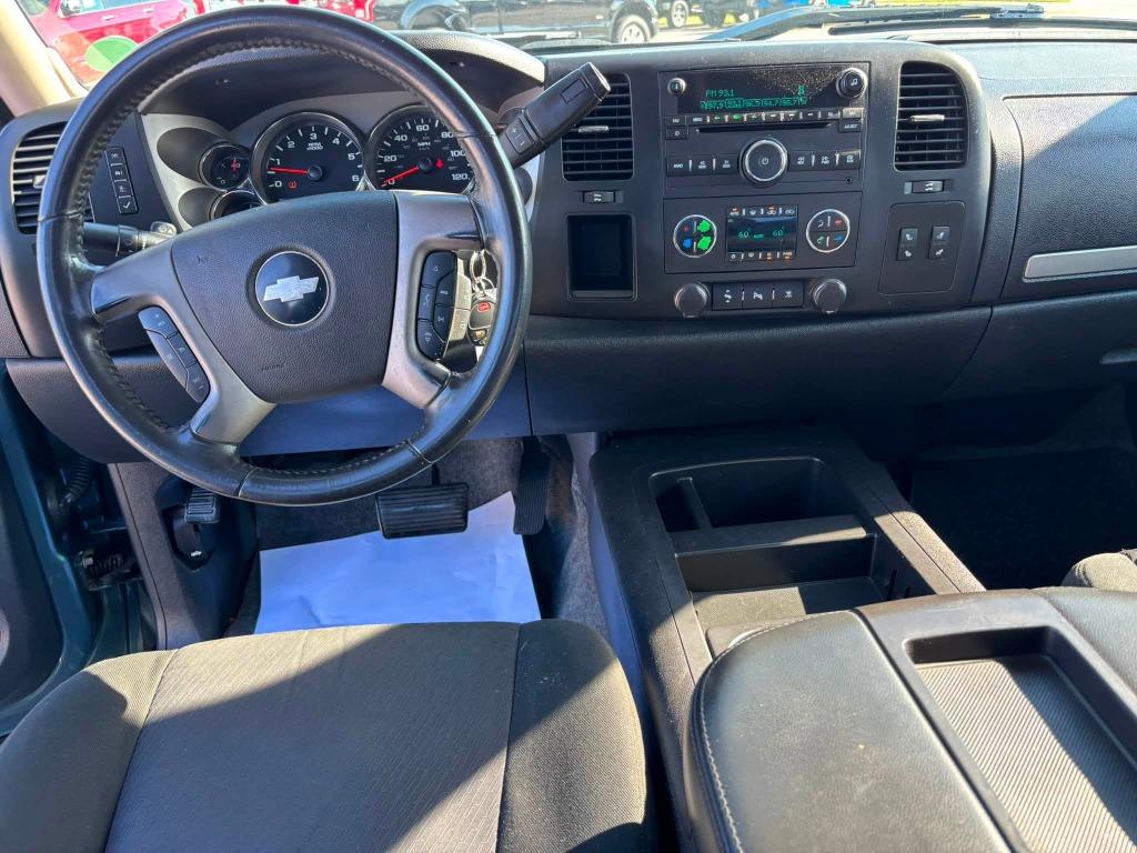 Chevrolet Silverado photo 8