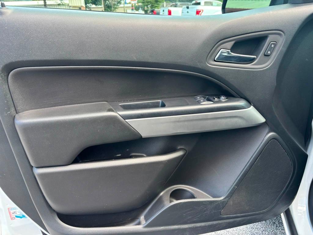 Chevrolet Colorado photo 16