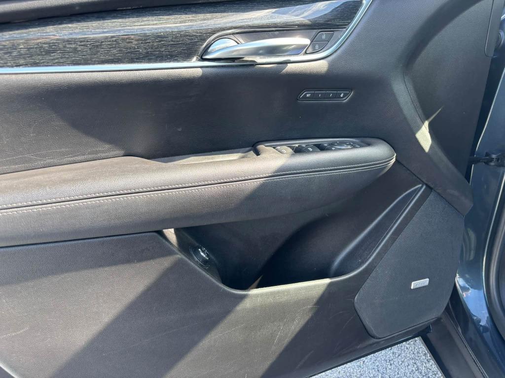 Cadillac XT5 photo 25