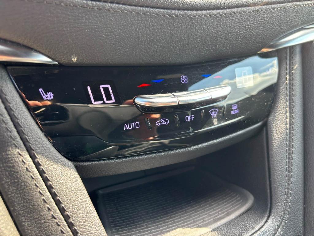 Cadillac XT5 photo 15