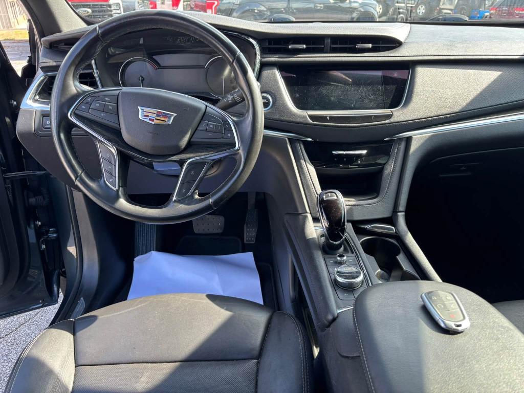 Cadillac XT5 photo 8