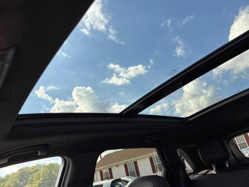Cadillac XT5 photo 11