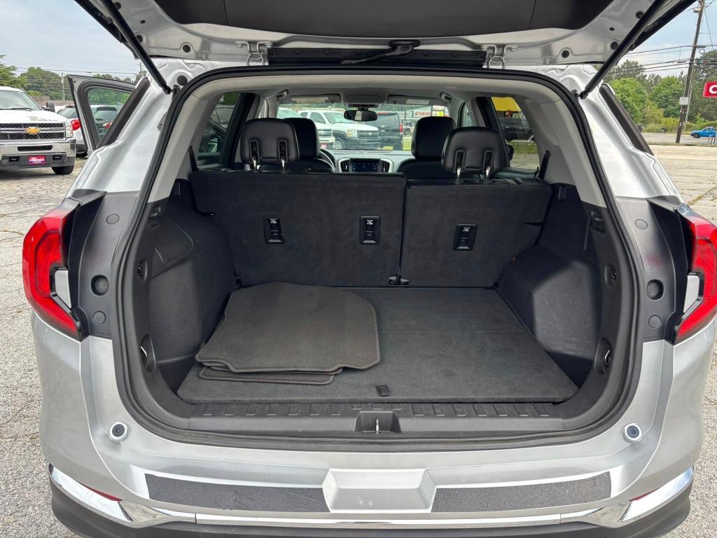 GMC Terrain photo 14