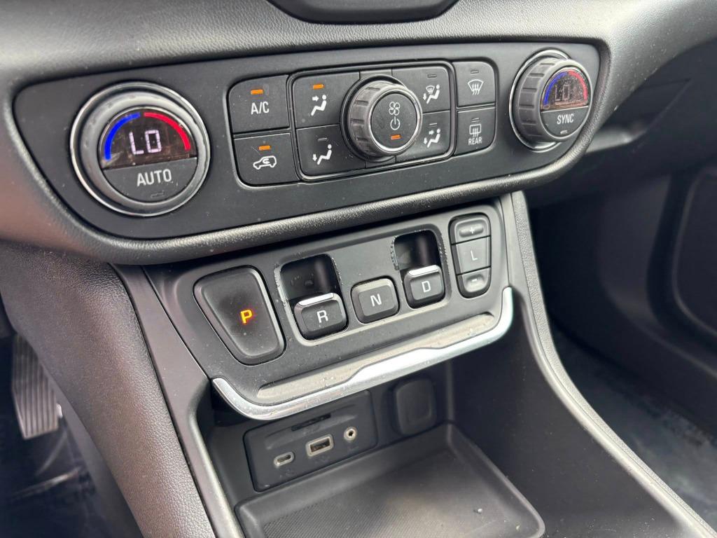 GMC Terrain photo 11