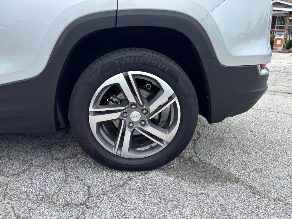GMC Terrain photo 17