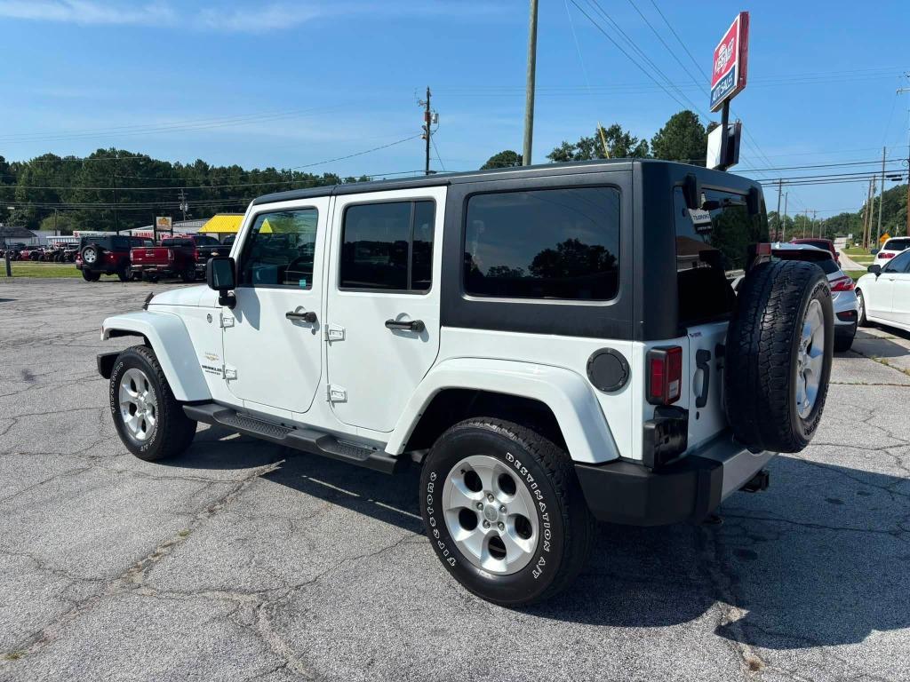 Jeep Wrangler photo 4