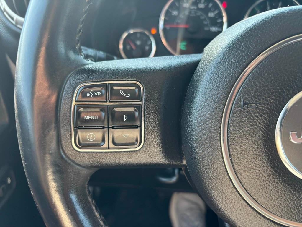 Jeep Wrangler photo 15
