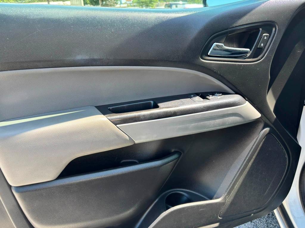 Chevrolet Colorado photo 17
