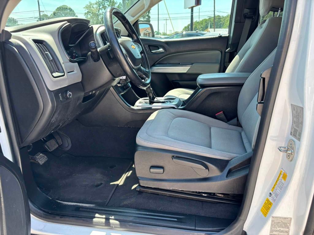 Chevrolet Colorado photo 14
