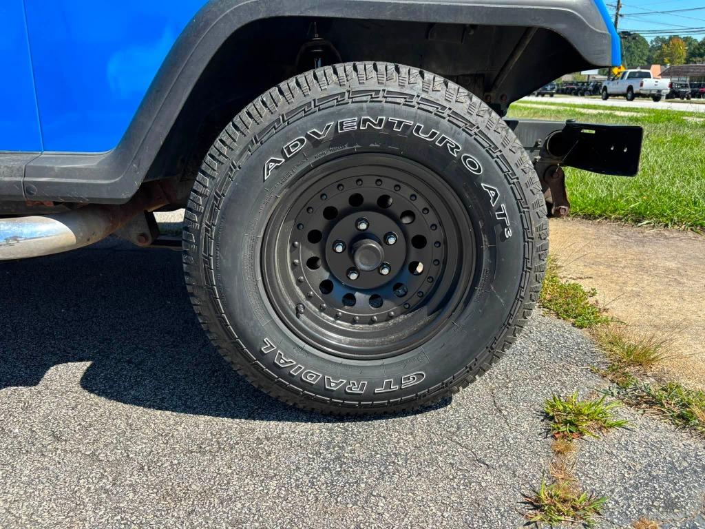 Jeep Wrangler photo 14