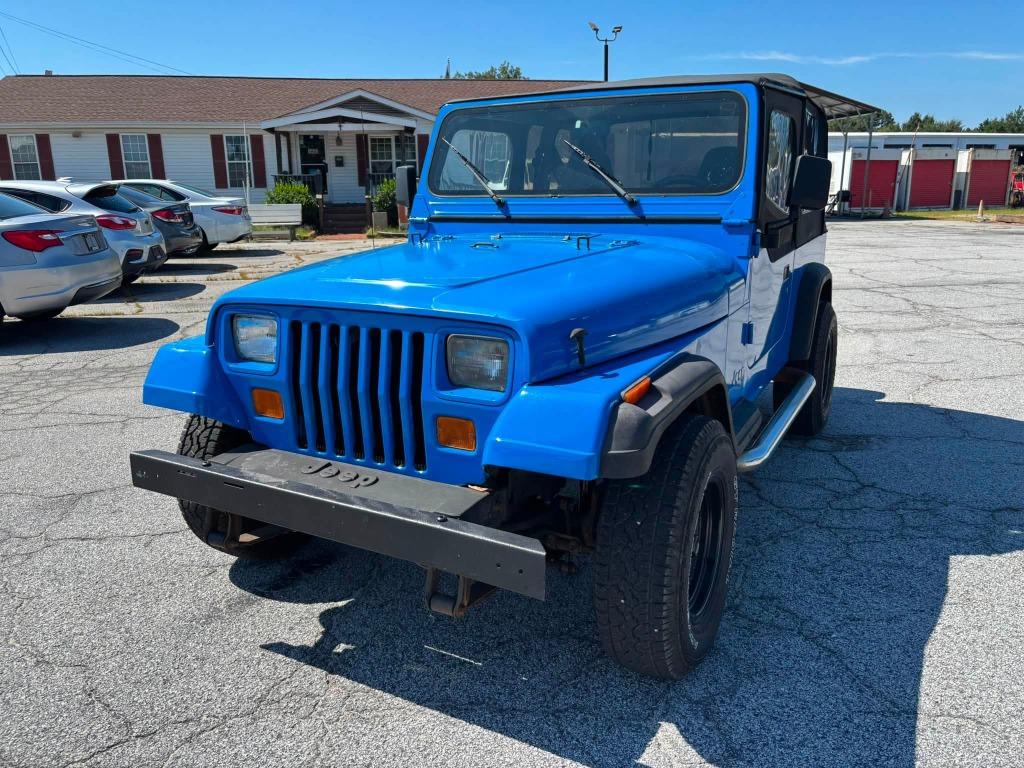 Jeep Wrangler photo 4