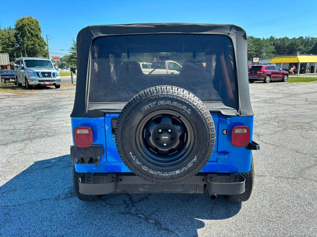 Jeep Wrangler photo 5