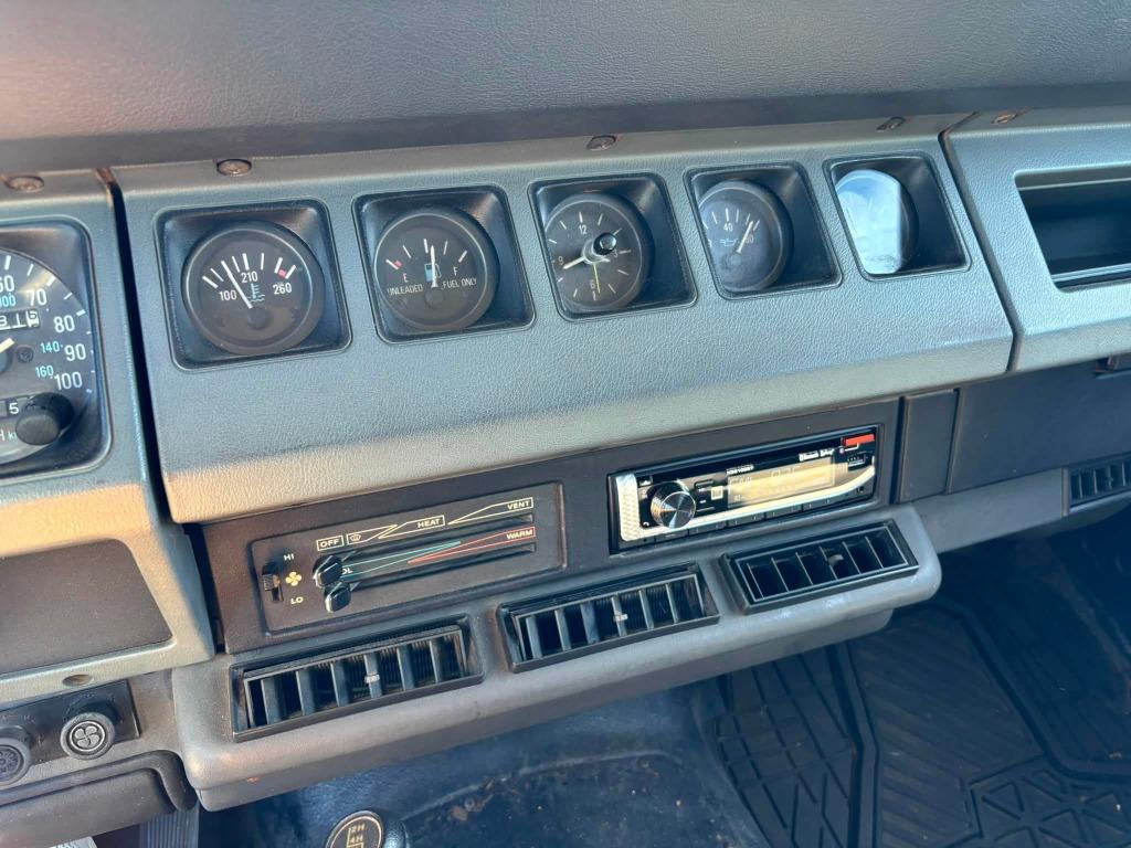 Jeep Wrangler photo 9