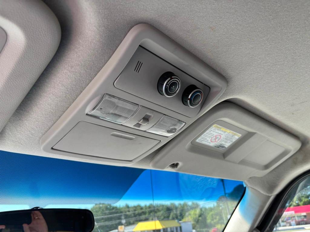 Nissan NV photo 16