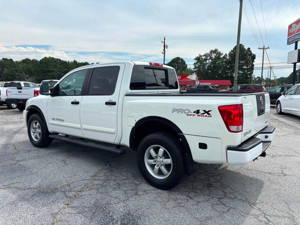 Nissan Titan photo 5