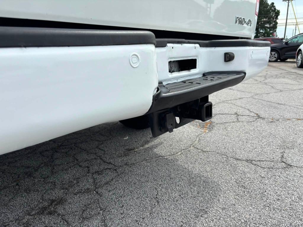 Nissan Titan photo 10