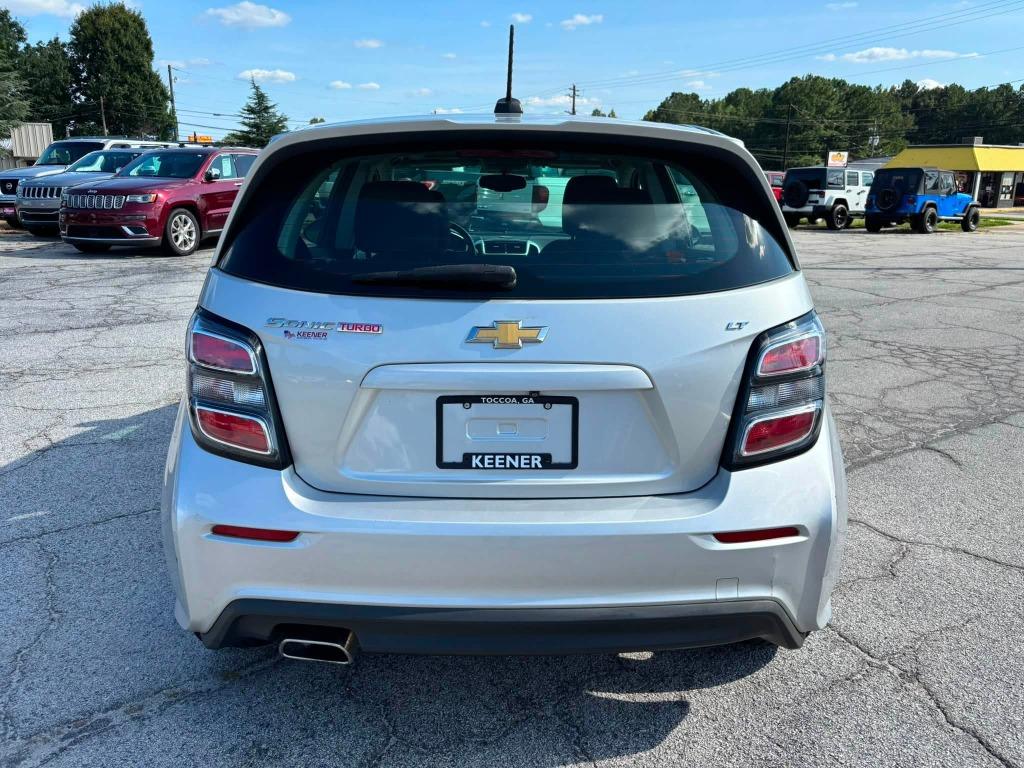 Chevrolet Sonic photo 3