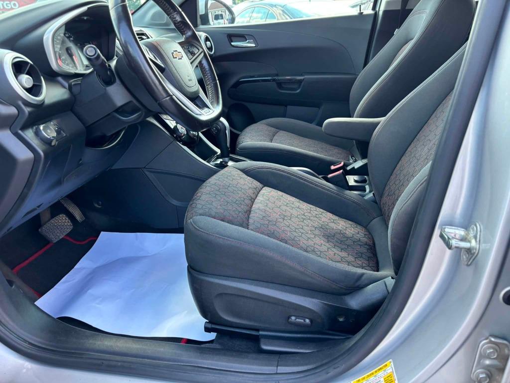 Chevrolet Sonic photo 14