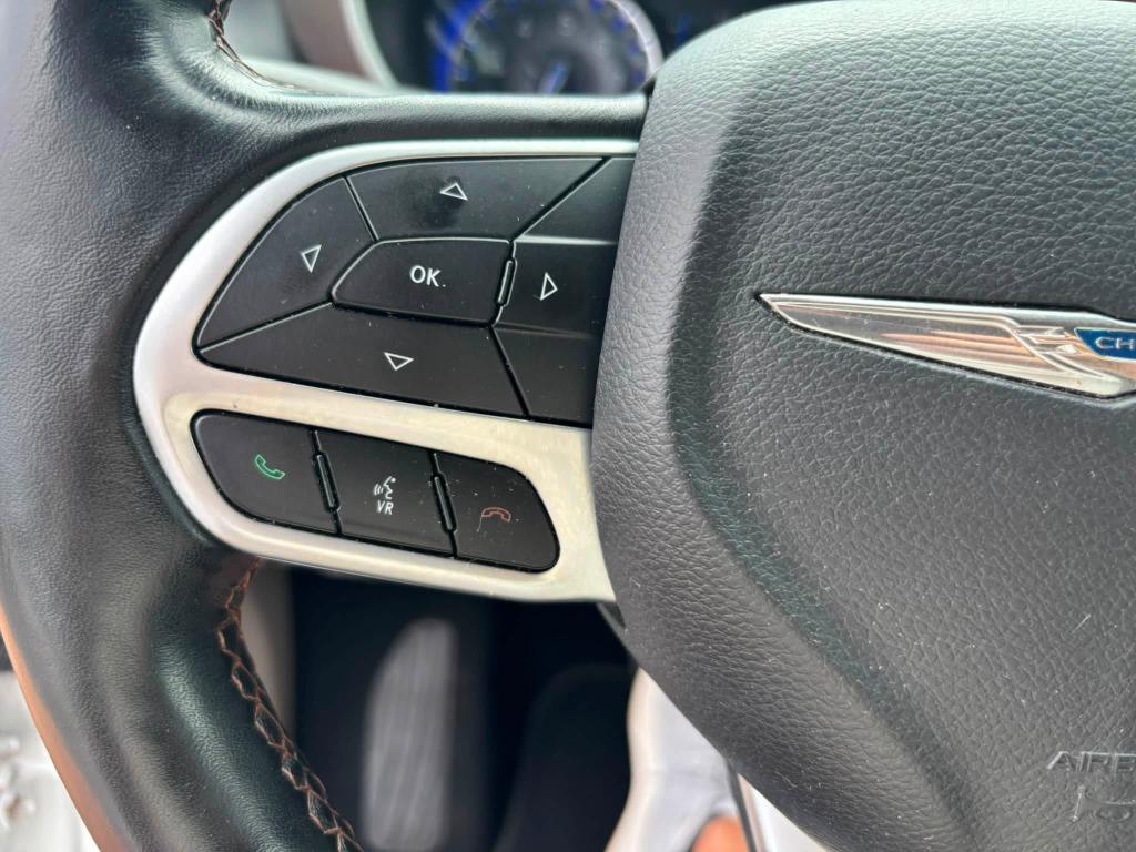Chrysler Pacifica photo 29