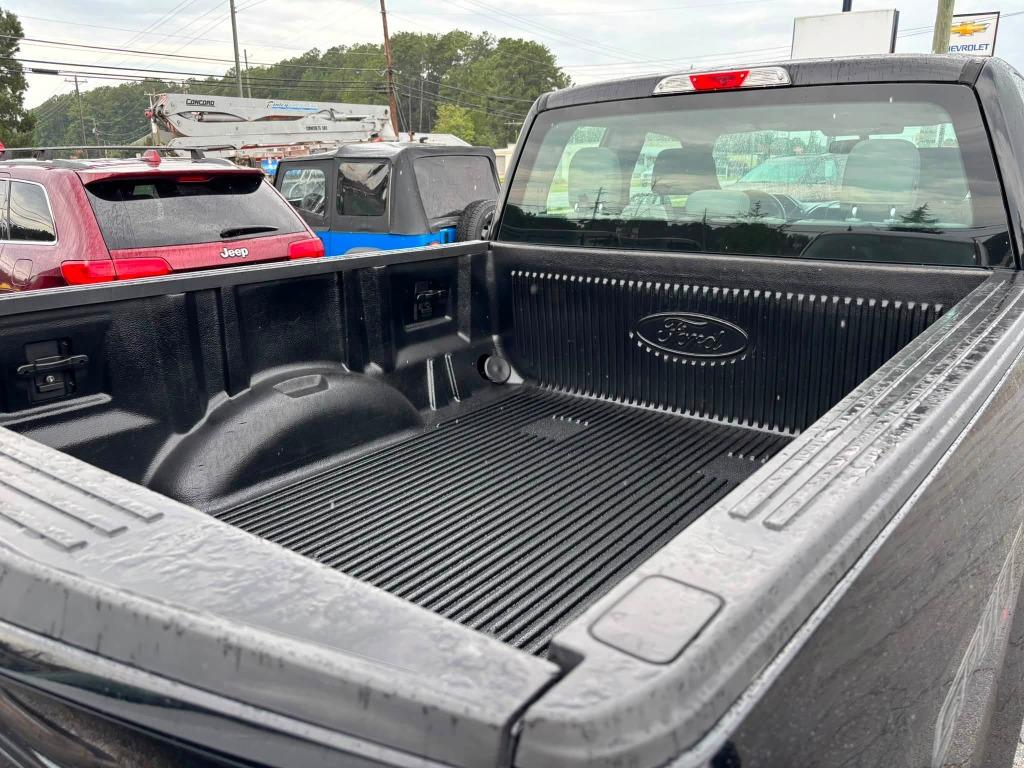 Ford F-150 photo 12
