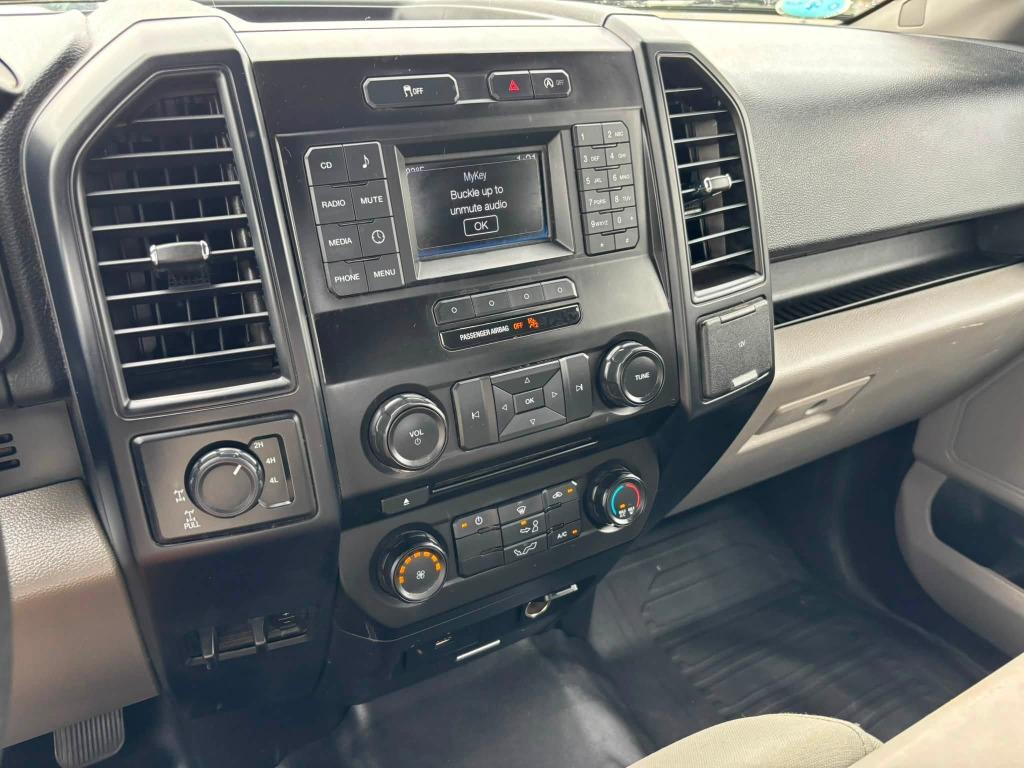 Ford F-150 photo 9