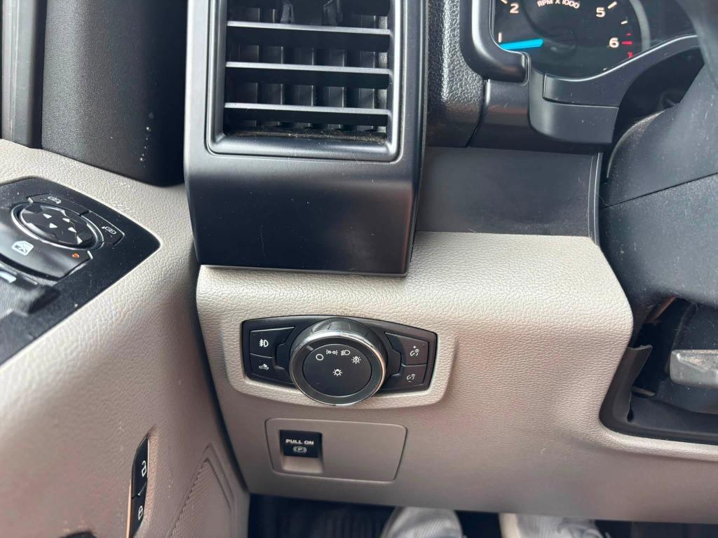 Ford F-150 photo 18