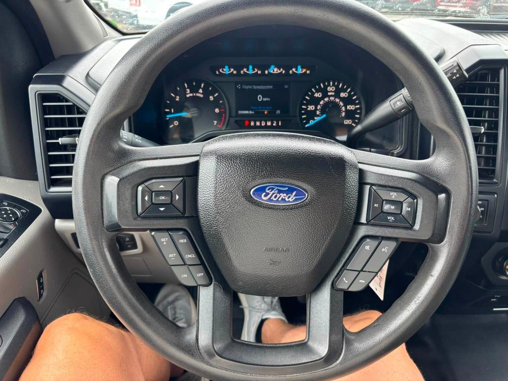 Ford F-150 photo 17