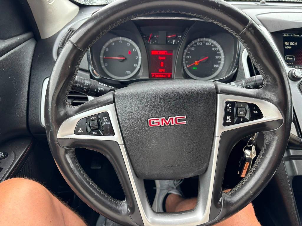 GMC Terrain photo 11