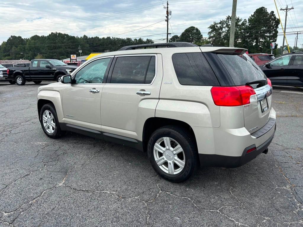 GMC Terrain photo 2
