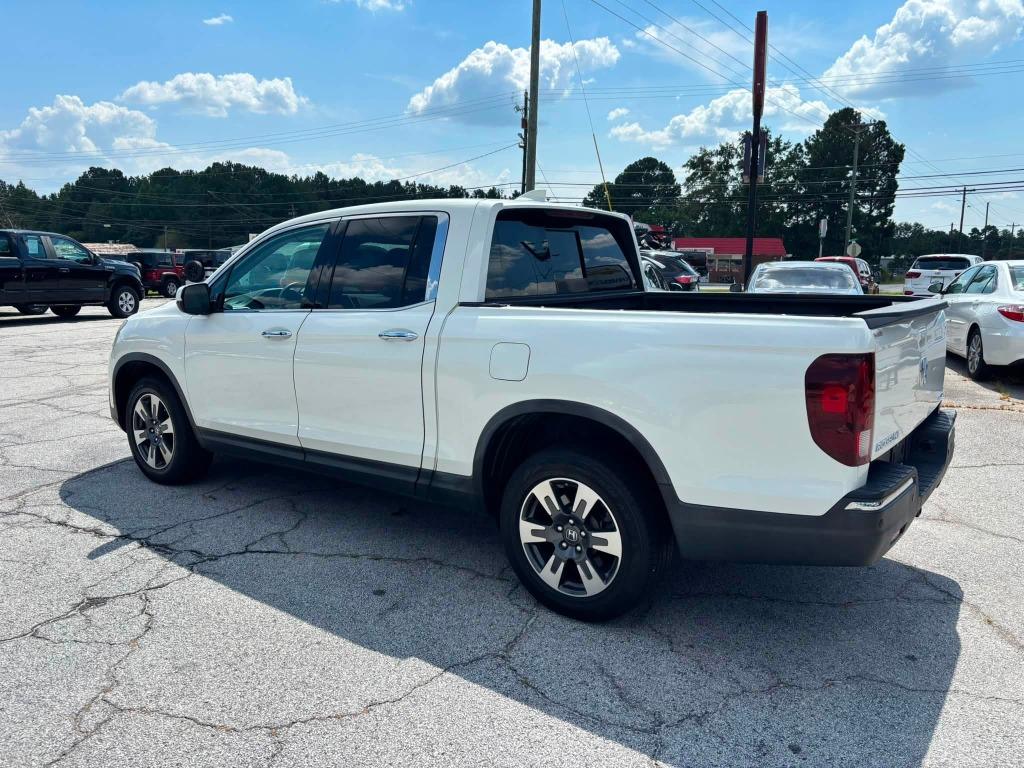 Honda Ridgeline photo 2