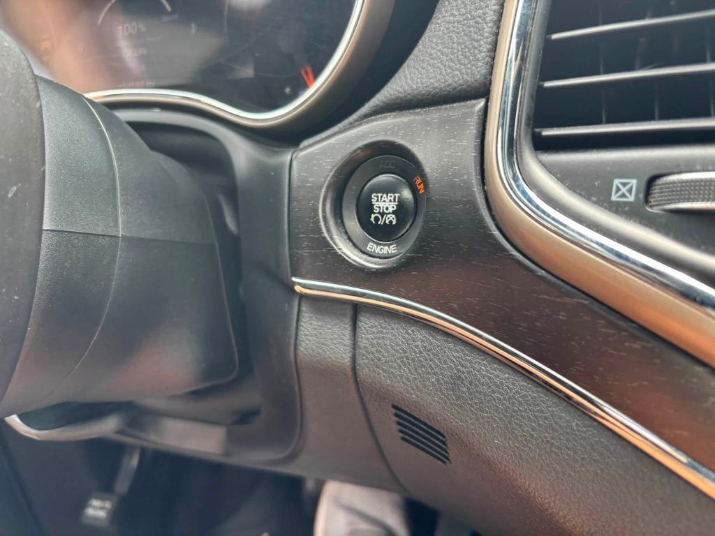 Jeep Grand Cherokee photo 10