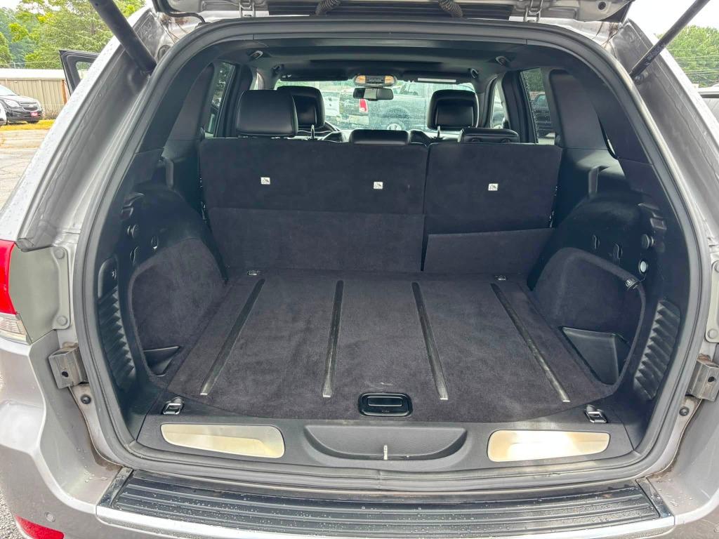 Jeep Grand Cherokee photo 16