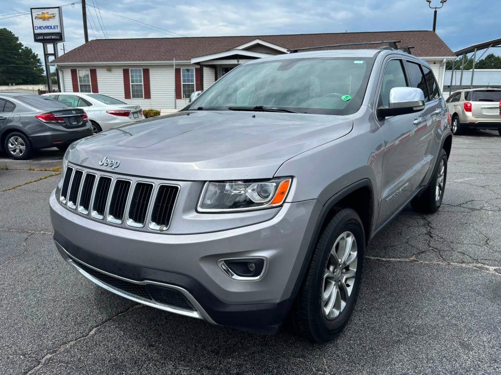 Jeep Grand Cherokee photo 2