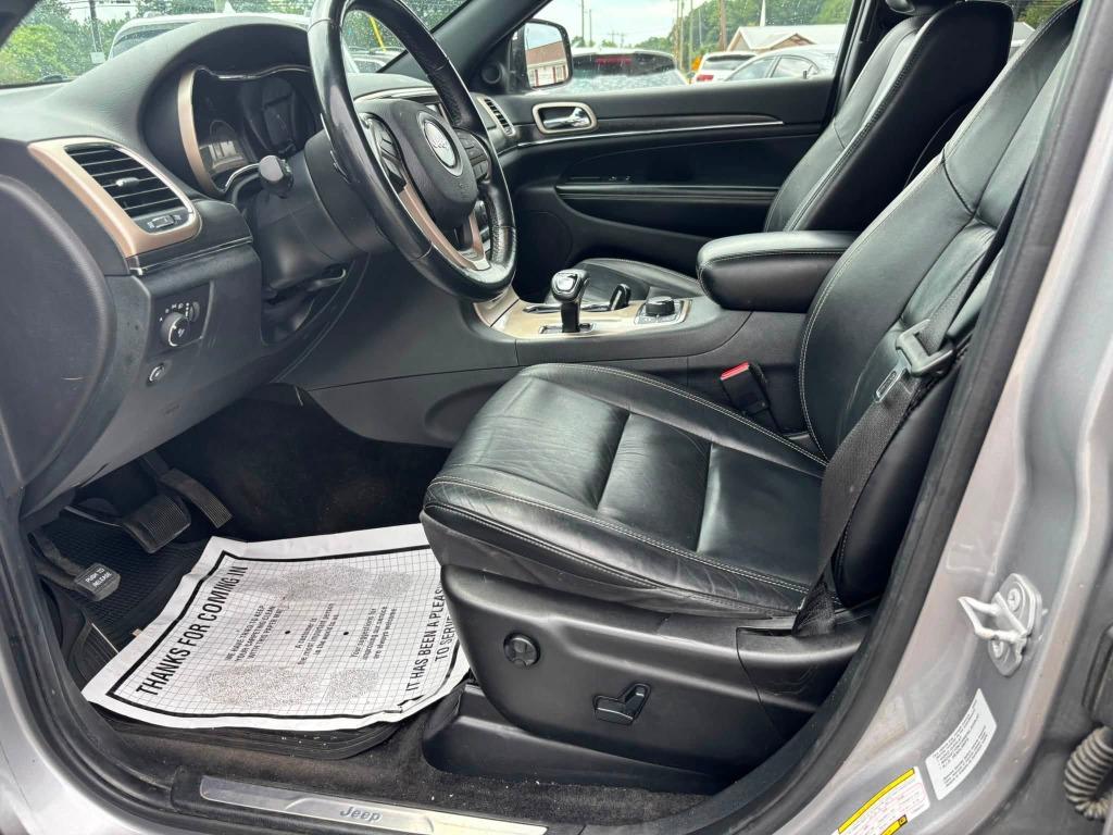 Jeep Grand Cherokee photo 11