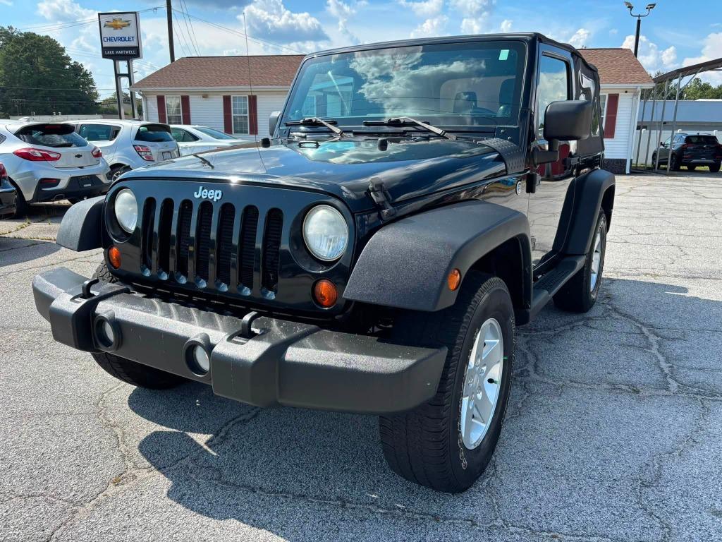 Jeep Wrangler photo 2