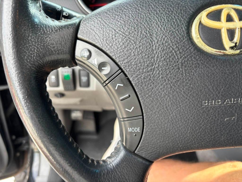 Toyota Tacoma photo 18