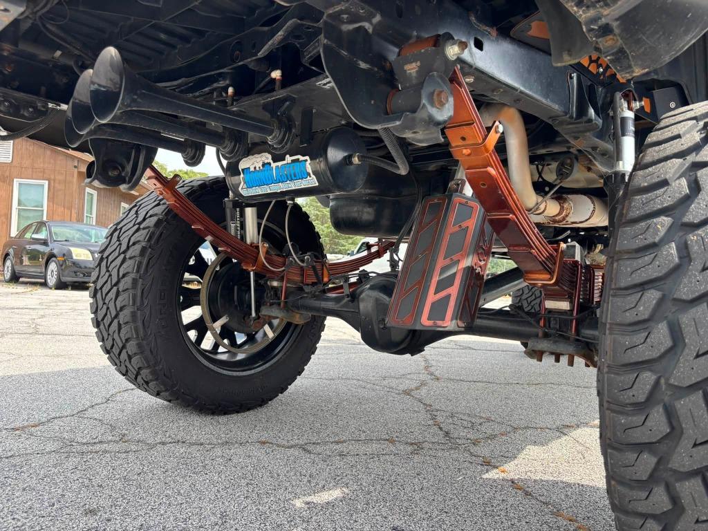 Toyota Tacoma photo 27