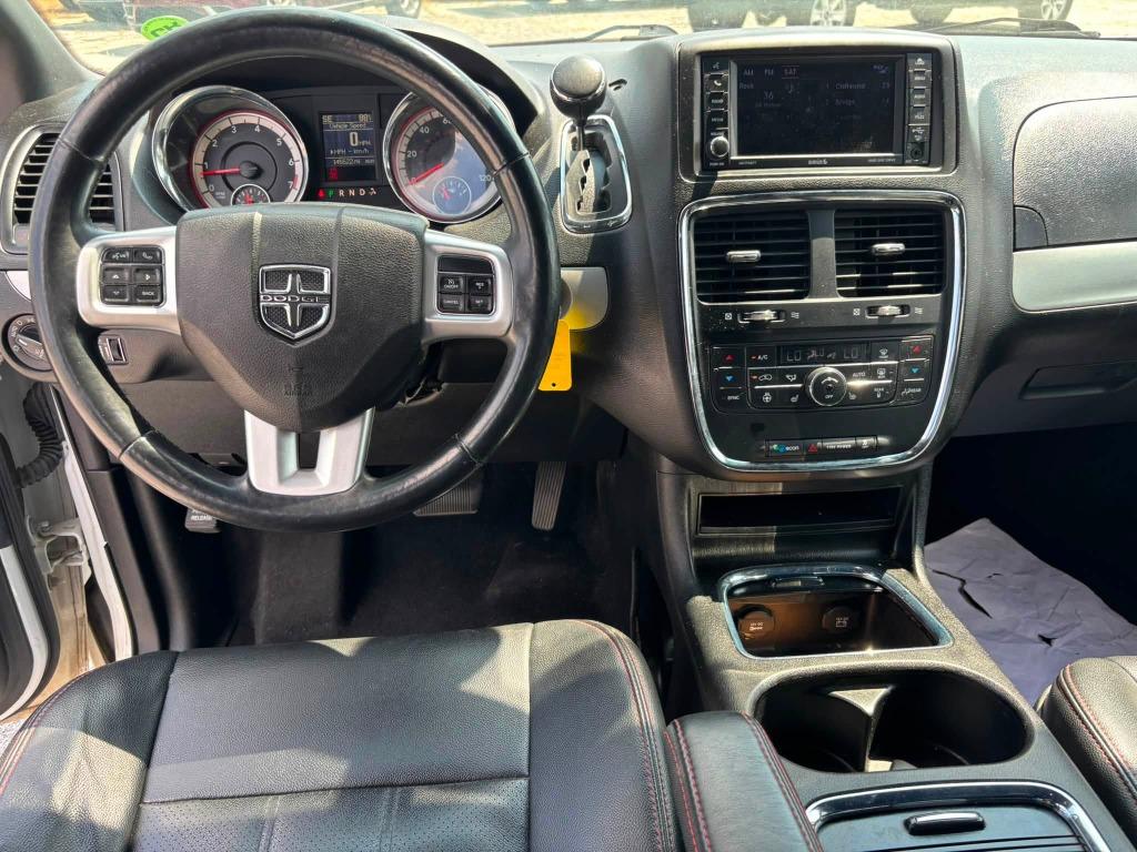 Dodge Grand Caravan photo 9