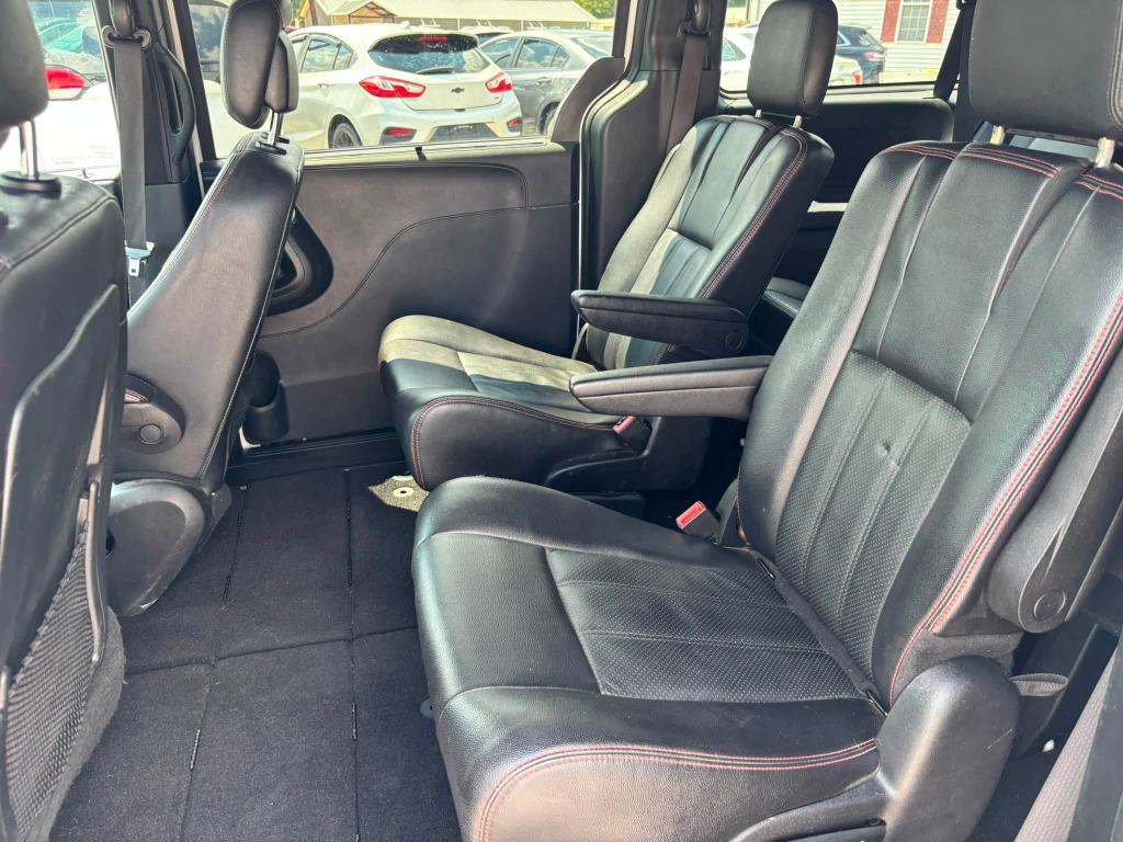 Dodge Grand Caravan photo 7