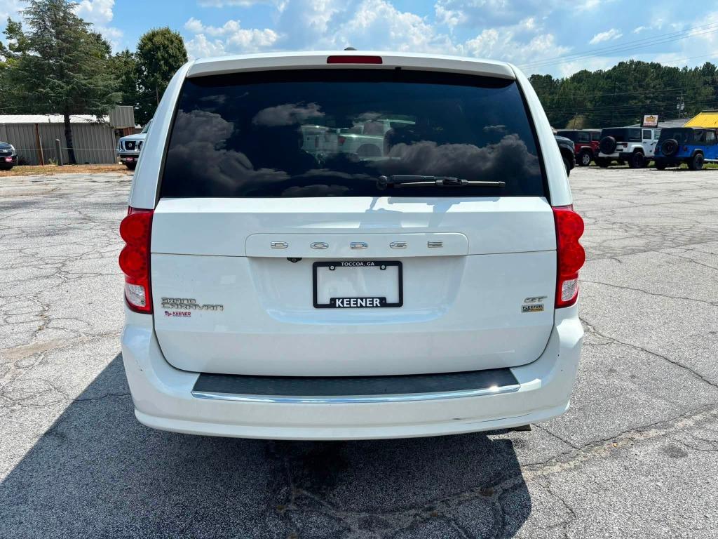 Dodge Grand Caravan photo 4