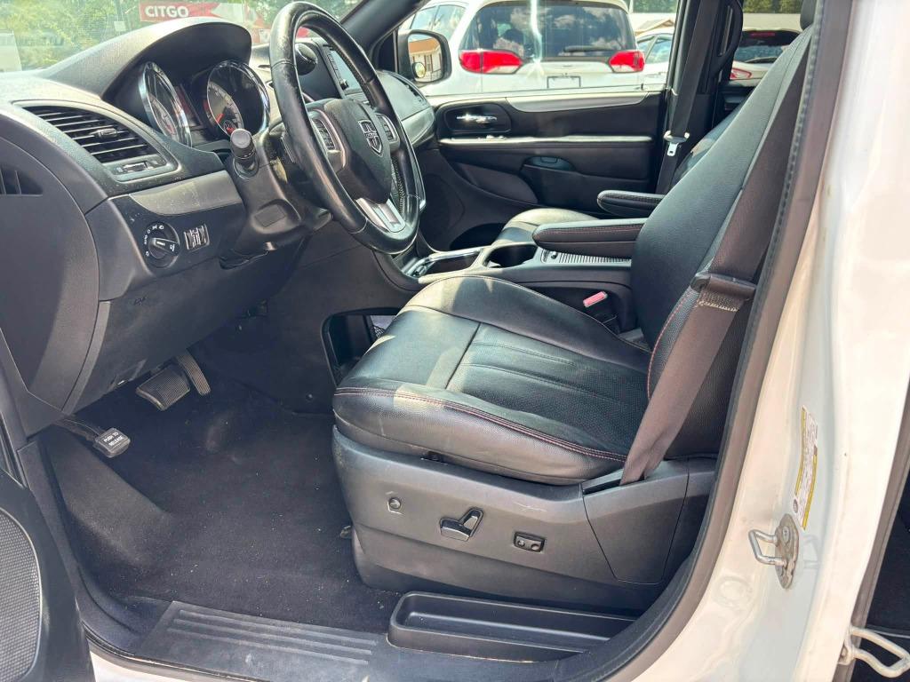 Dodge Grand Caravan photo 20
